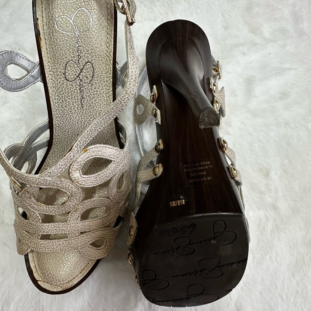 Jessica Simpson Elegant ivory Strappy Sandals - Picture 4 of 4